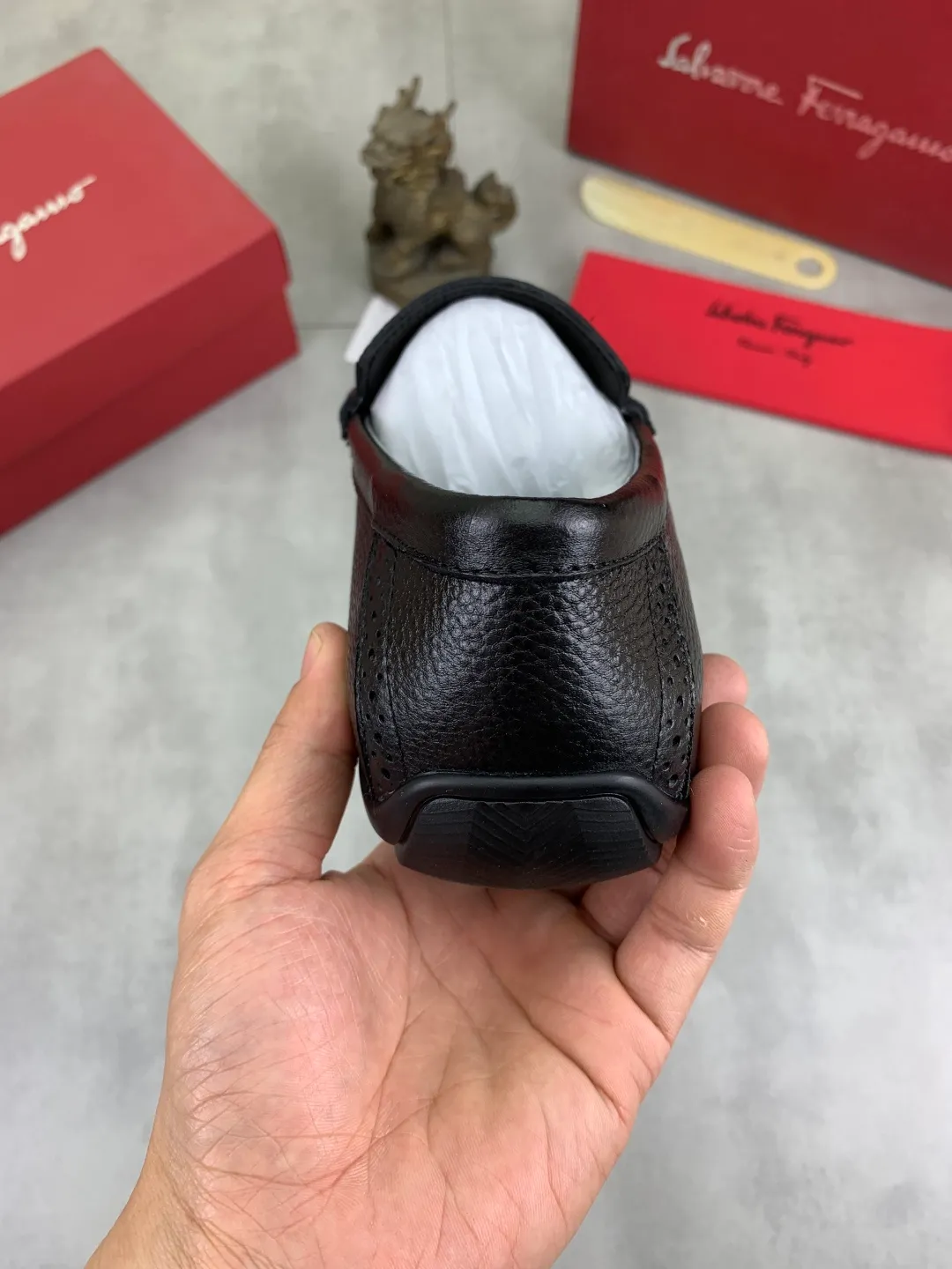 Men's Men's Shoes 💰P540💰[New Style] Water-dyed Niuli 🆘[Salvatore Ferragamo] Ferragamo's latest casual business leather shoes for men! Available at counters simultaneously! The fabric is made of specially imported original calfskin, the lining is made of imported water-dyed cowhide, and the original combination outsole is absolutely luxurious and leads the fashion trend. Matching code: 39-44 (38 45 customized) black optional